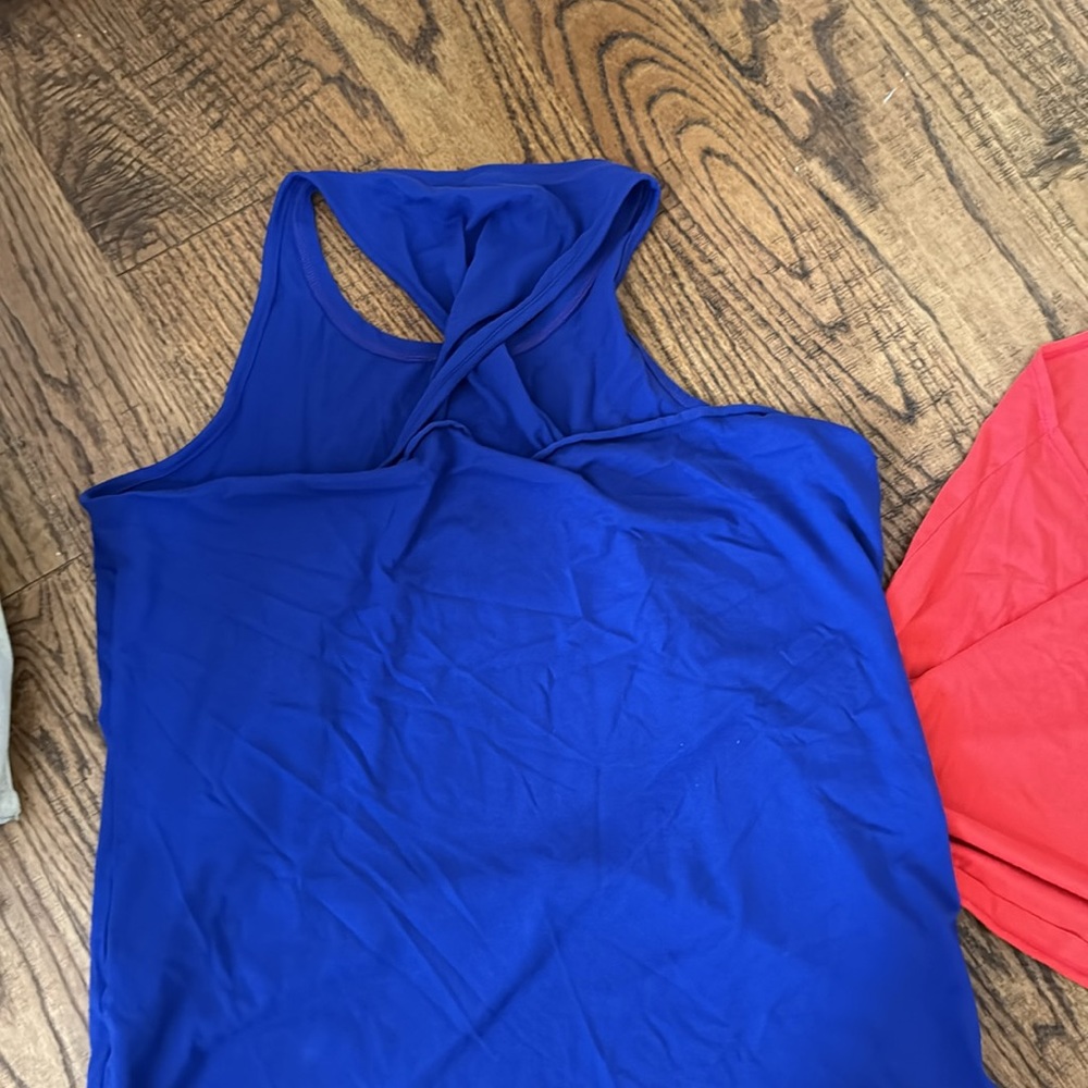 2 Fabletics Workout Tanks - Picture 3 of 3